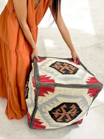 OJOS KILIM FLOOR POUF