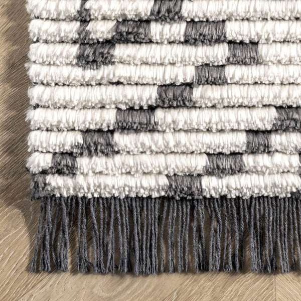 HELSINKI AREA RUG (5.3 x 7.6 feet)