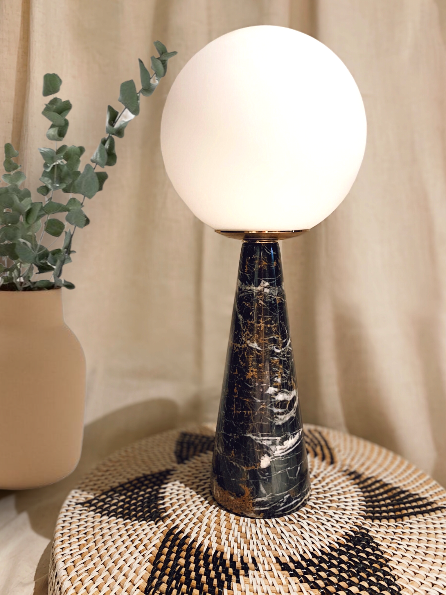 KOSMOS MARBLE CONE LAMP (Brown-Black)