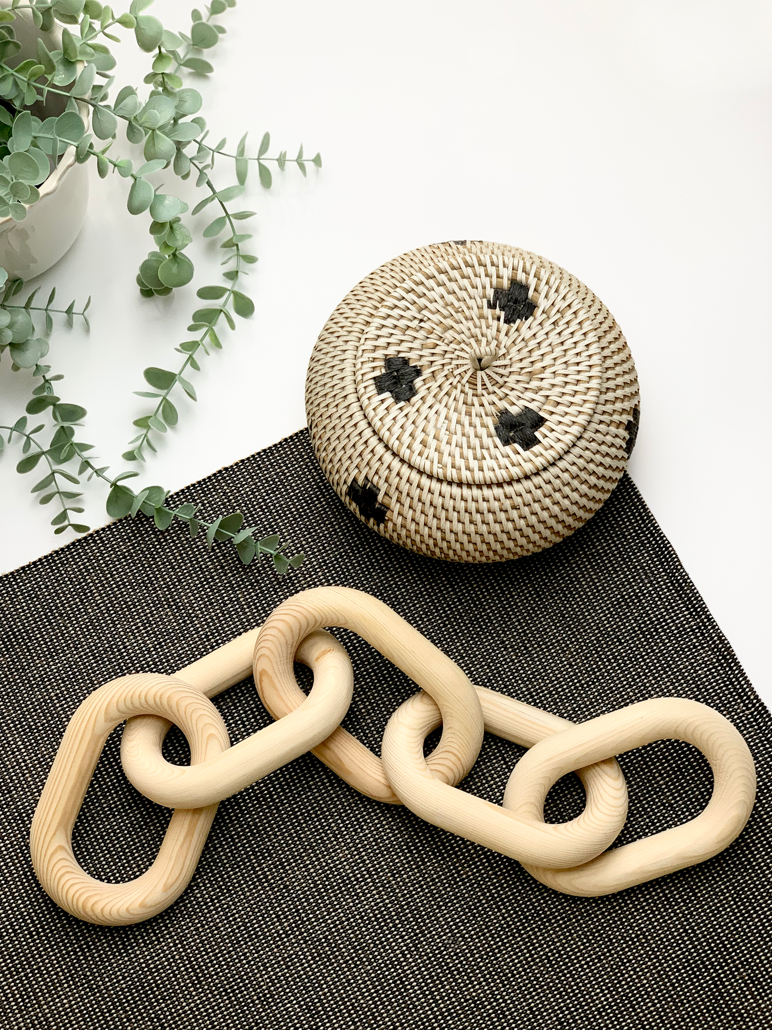 ROHAN OVERSIZED WOODEN CHAIN (Natural)