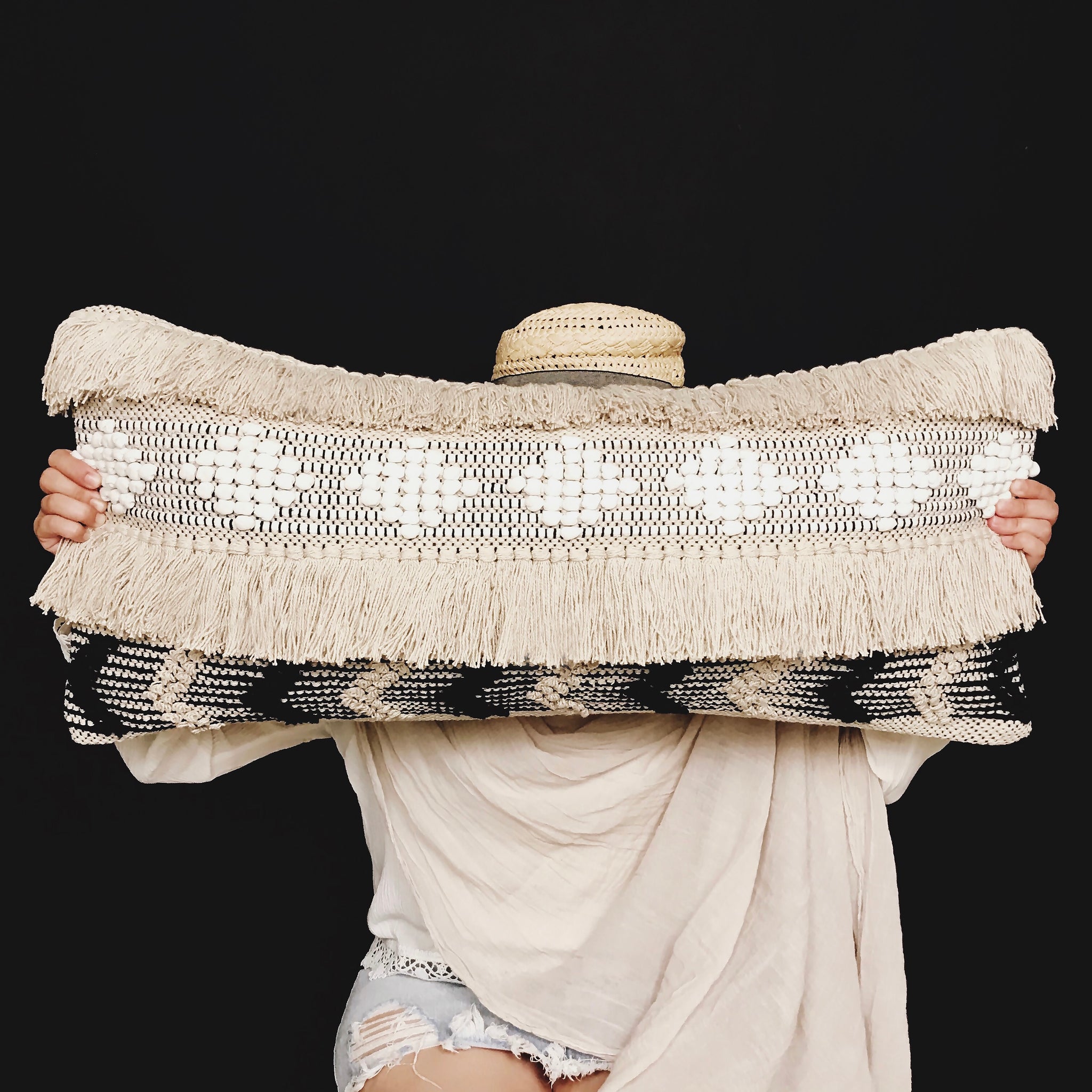 SABINA LUMBAR PILLOW