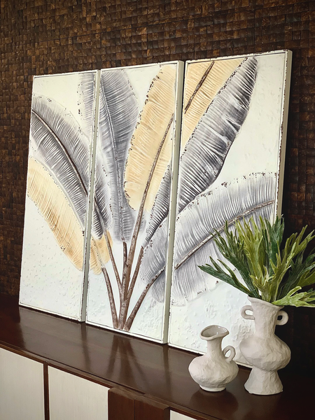 VALDIVIA HAMMERED METAL PANELS (Banana Leaf)